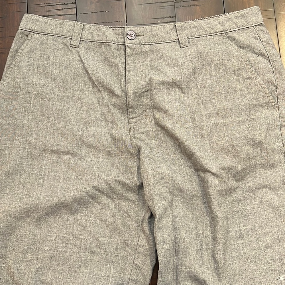 O’Neill gray size 38 shorts